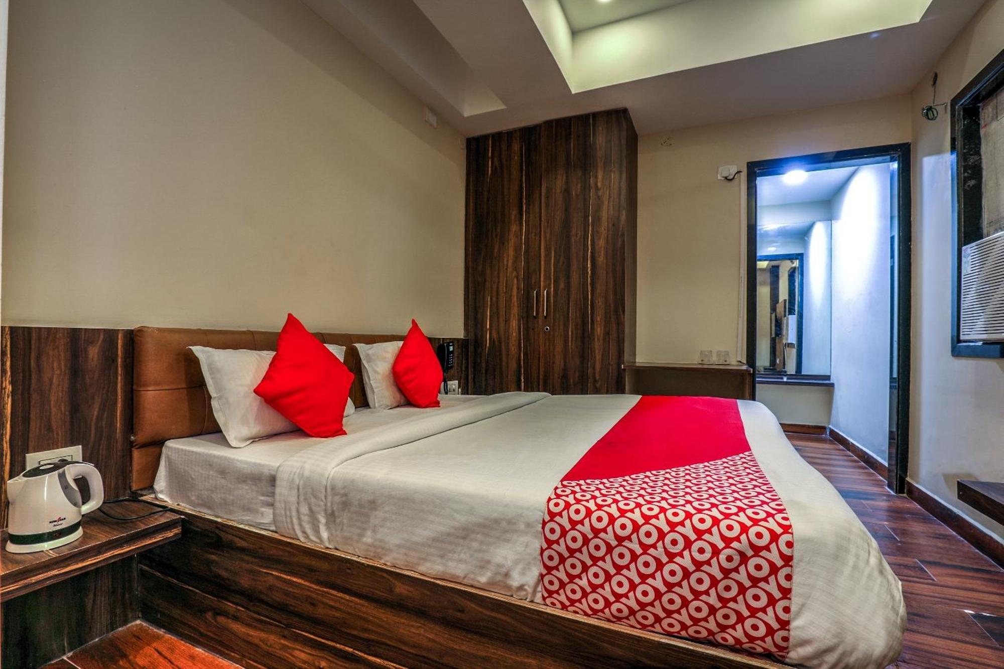 Capital O Sky Grand Otel Haydarabad Dış mekan fotoğraf