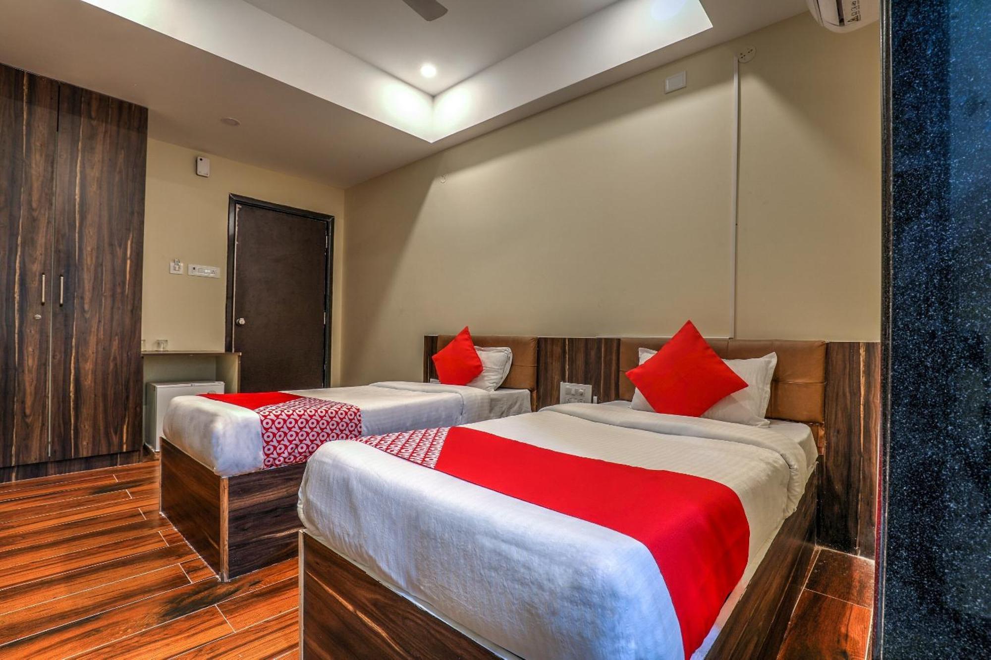 Capital O Sky Grand Otel Haydarabad Dış mekan fotoğraf