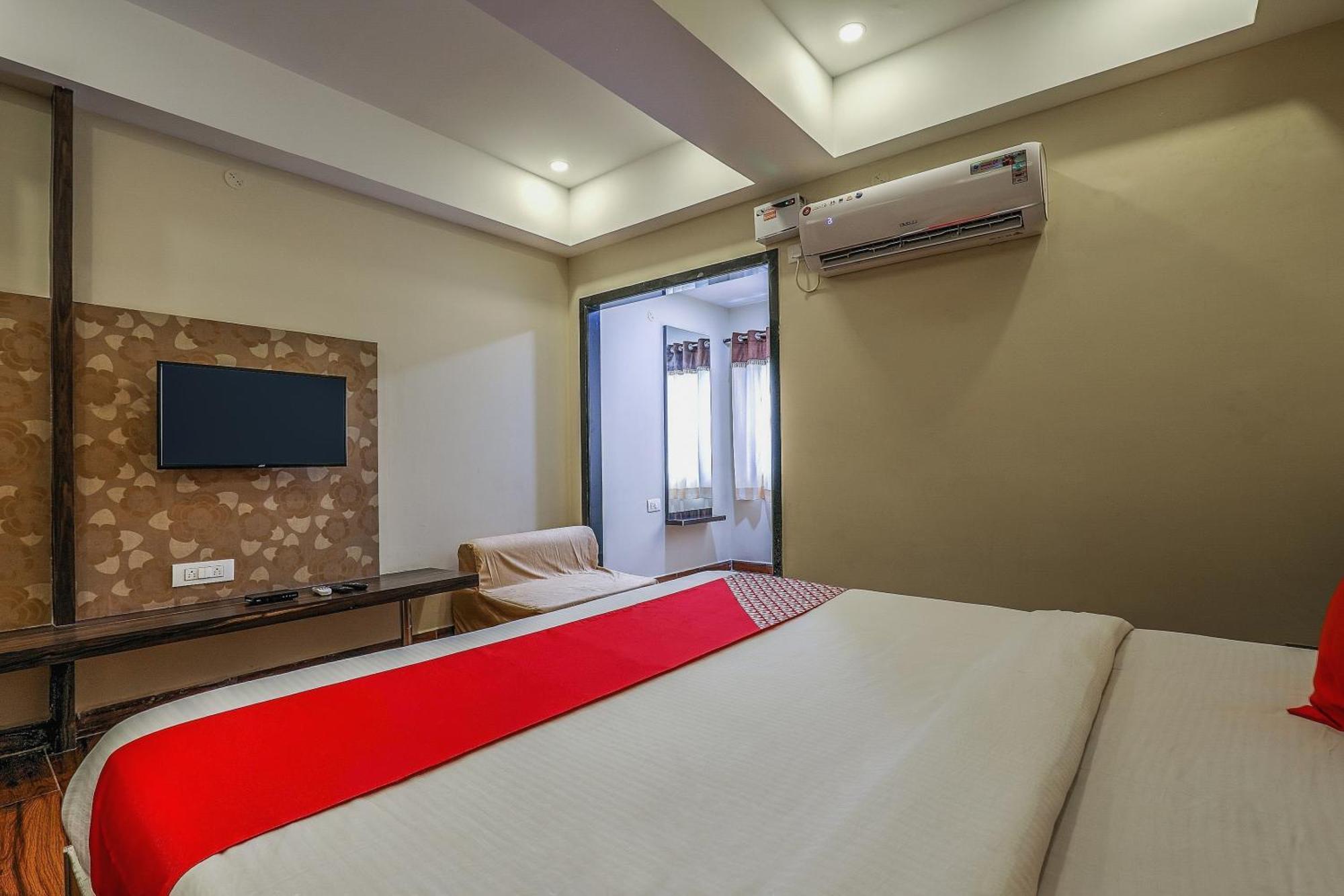 Capital O Sky Grand Otel Haydarabad Dış mekan fotoğraf