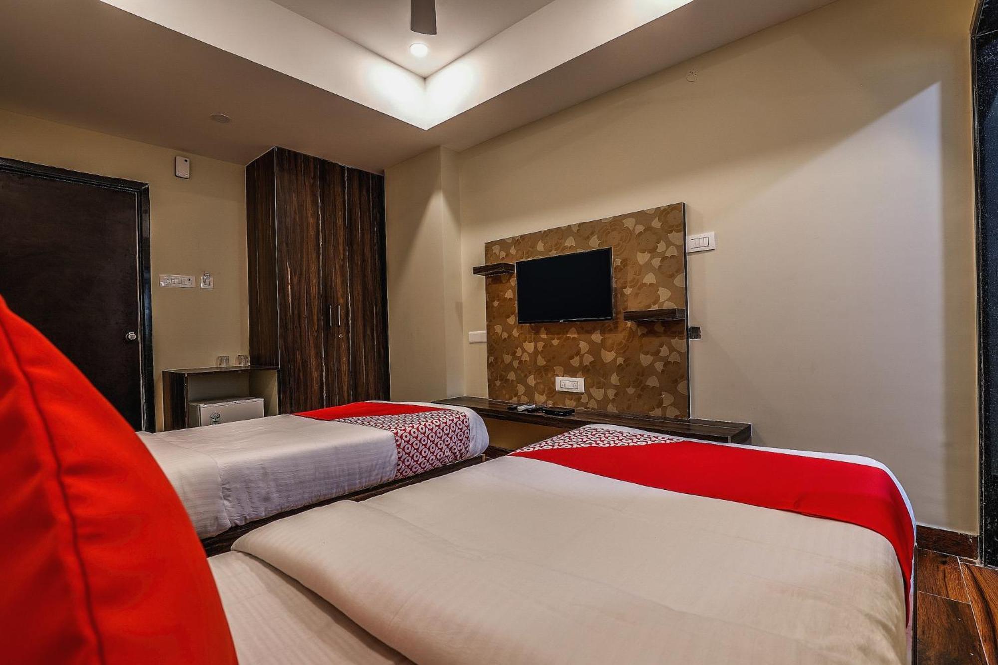 Capital O Sky Grand Otel Haydarabad Dış mekan fotoğraf