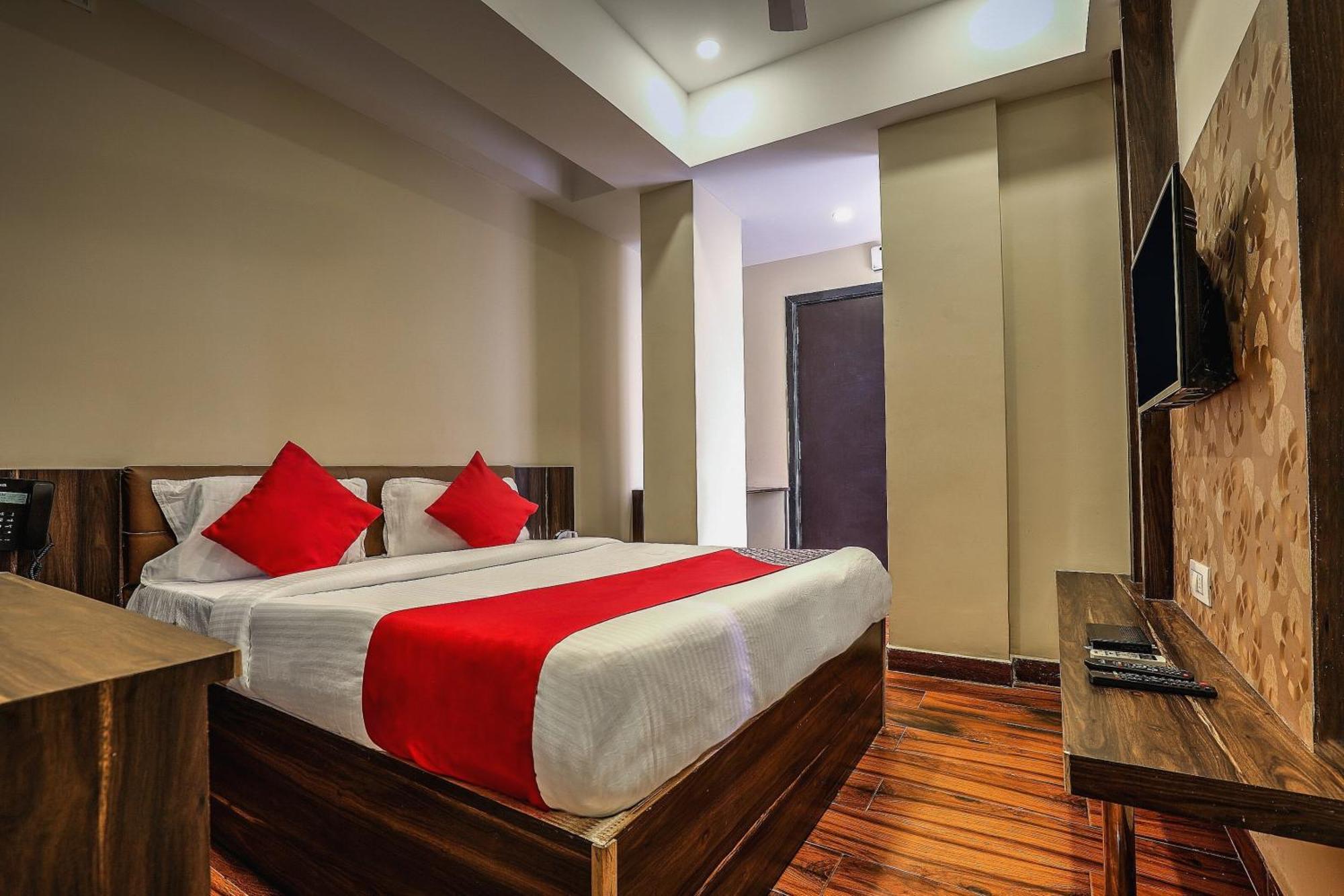 Capital O Sky Grand Otel Haydarabad Dış mekan fotoğraf