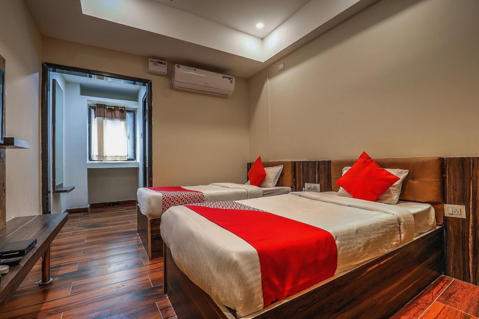 Capital O Sky Grand Otel Haydarabad Dış mekan fotoğraf